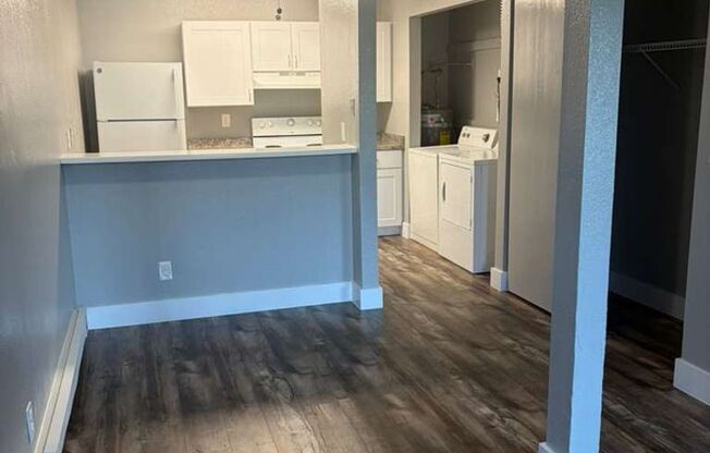 2 beds, 1 bath, 850 sqft, $1,575, Unit 1107 L6