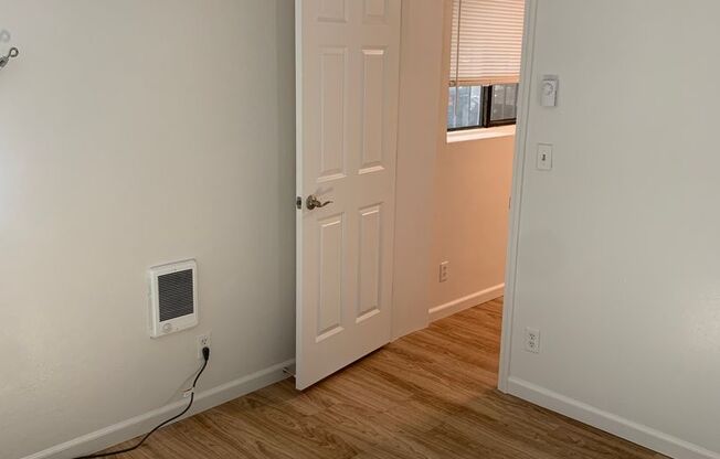 2 beds, 1 bath, 700 sqft, $1,750, Unit 001