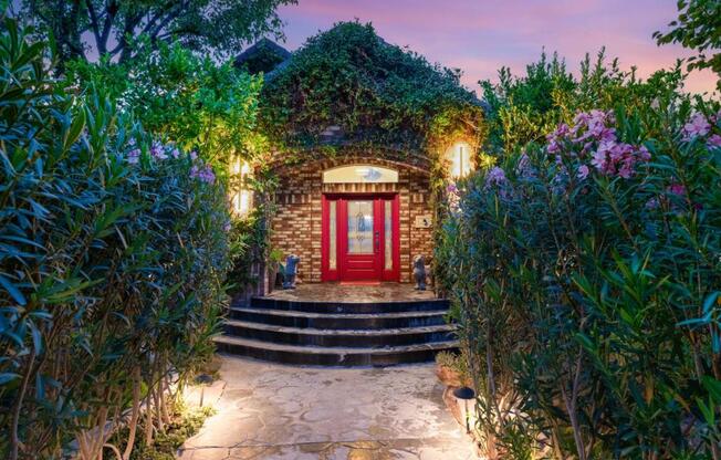 3004 ASTORIA PNES CIR