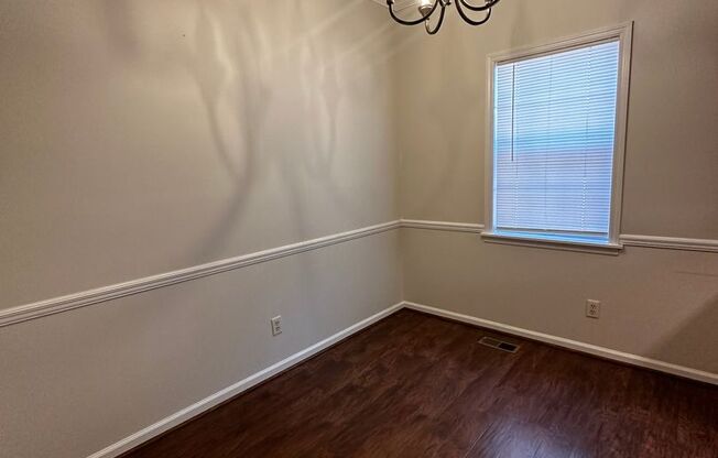 2 beds, 2 baths, $1,400