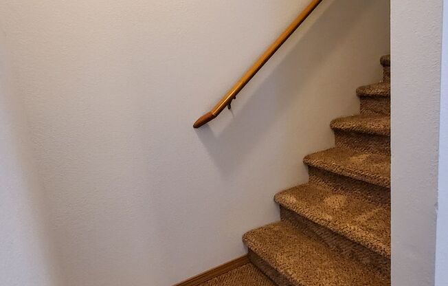 2 beds, 1.5 baths, 896 sqft, $1,495, Unit 660 LaSalle Street #1