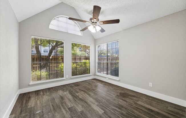 2 beds, 2 baths, 800 sqft, $1,495, Unit 4129