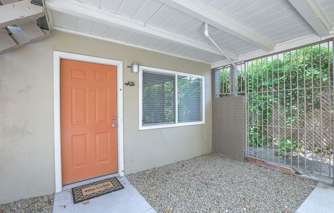 3 beds, 1.5 baths, 1,100 sqft, $1,450, Unit 1036 (Renovated)