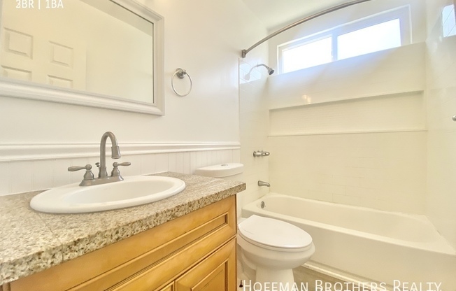 2 beds, 1 bath, $2,285