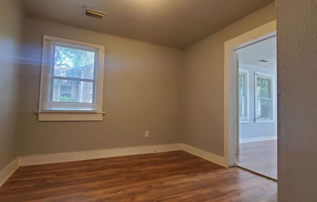 $500 OFF FIRST MONTHS RENT MOVE-IN SPECIAL!!