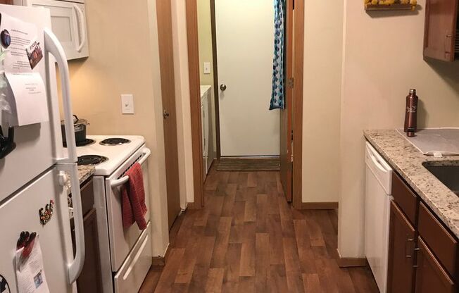 3 beds, 2 baths, 1,200 sqft, $1,995, Unit 14240E-PR