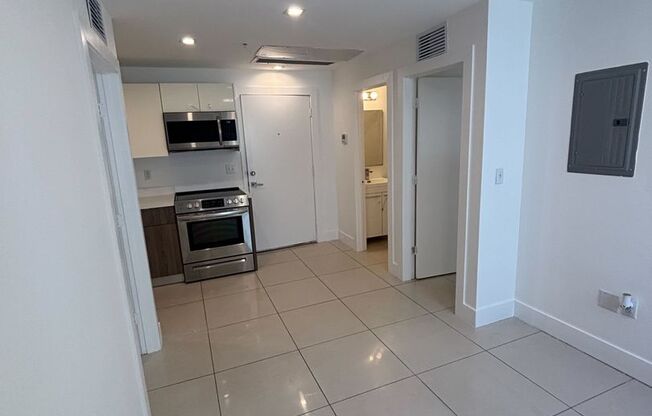 2 beds, 1 bath, 550 sqft, $1,995, Unit 829-310