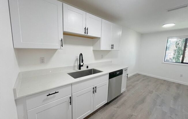 2 beds, 2 baths, 940 sqft, $1,515, Unit 18-36