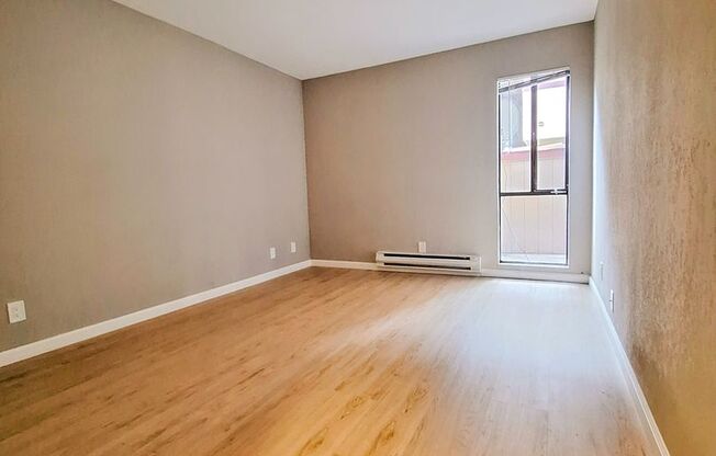 Beautifully Remodeled 1bd Condo With Pool & Caport