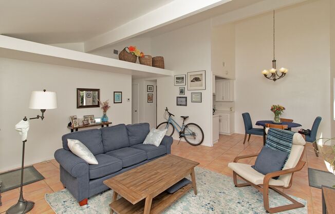 Stunning Saltillo Tiled Single Story Condo in Oceanside!