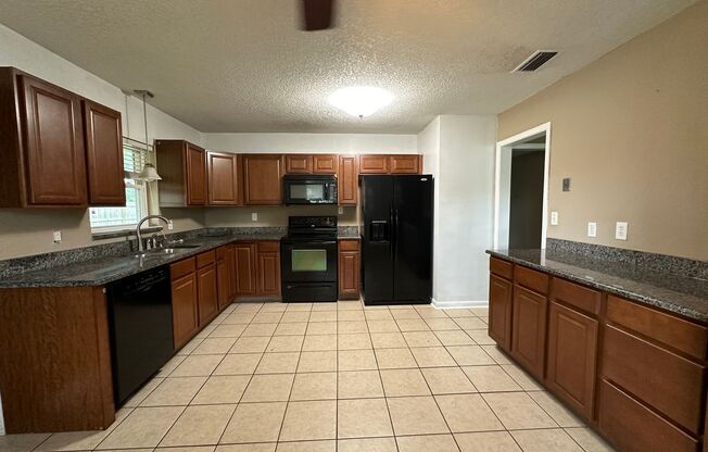 3 beds, 1 bath, $1,700