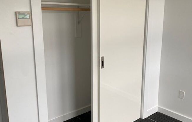 2 beds, 2 baths, 963 sqft, $1,979, Unit 402