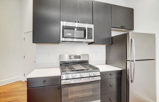 1 bed, 1 bath, 810 sqft, $1,940, Unit 100-403