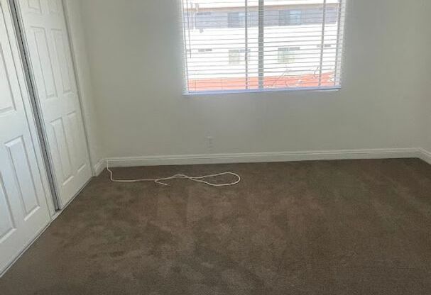 1 bed, 1 bath, 503 sqft, $1,800