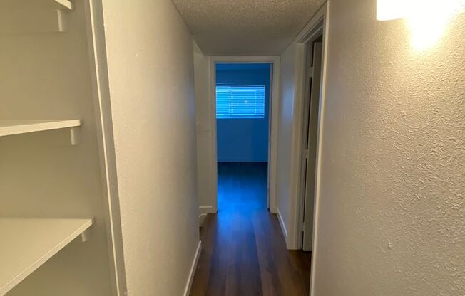 2 beds, 1.5 baths, 980 sqft, $1,200, Unit 6838-5