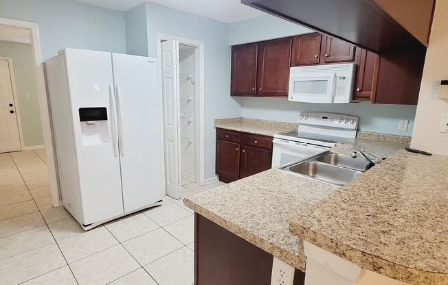 3 beds, 2 baths, $1,500