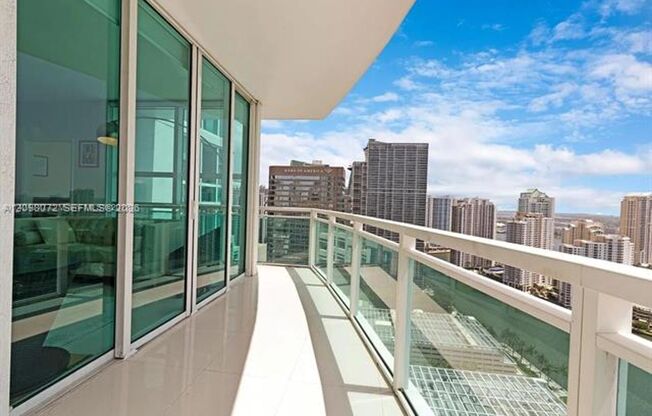 2 beds, 2.5 baths, $6,500, Unit # 3710