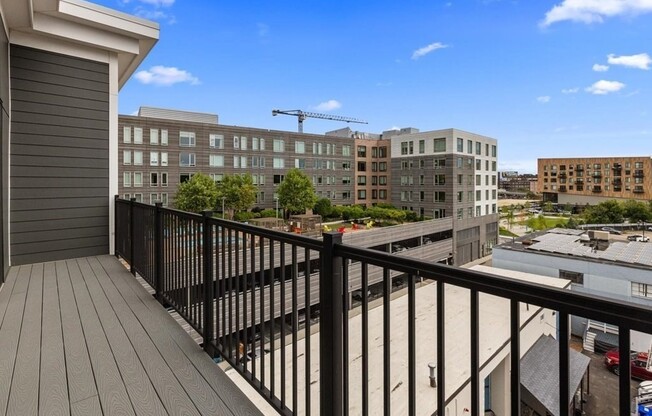 3 beds, 2.5 baths, 1,500 sqft, $5,000, Unit 506