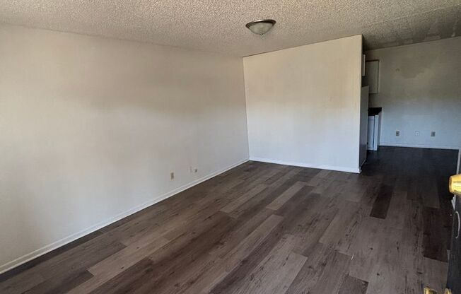 2332 N.  Cotner Blvd