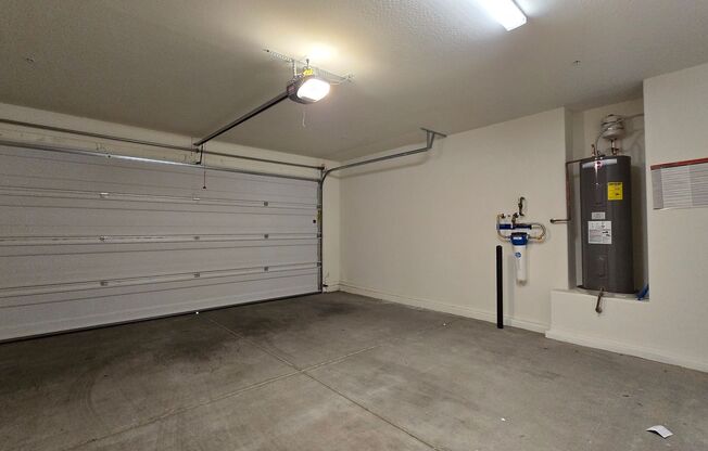 2 beds, 2.5 baths, $1,795, Unit # 1067