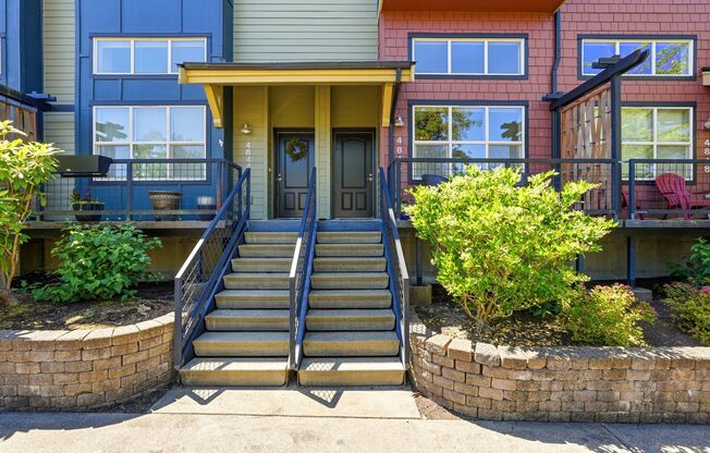 Spacious 2BR/2.5BA Harbour Pointe Townhome with Garage