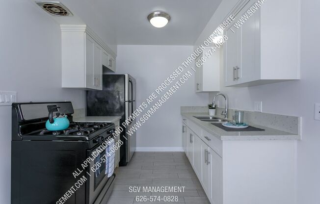 1 bed, 1 bath, 592 sqft, $1,750, Unit 368 1/2