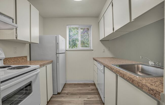 2 beds, 1 bath, 925 sqft, $1,410, Unit 762-34