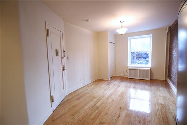 335 W 85 ST