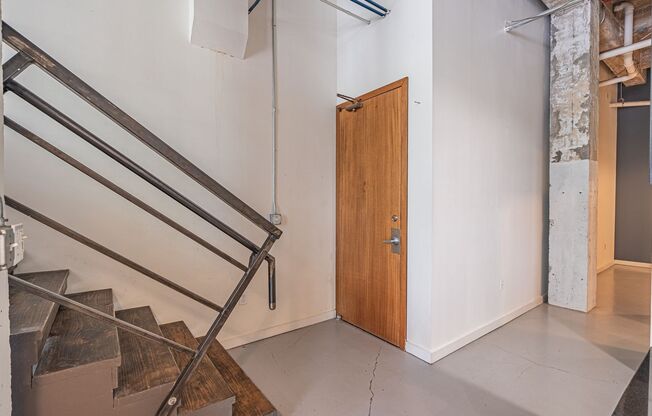 1 bed, 1 bath, $2,200, Unit #16