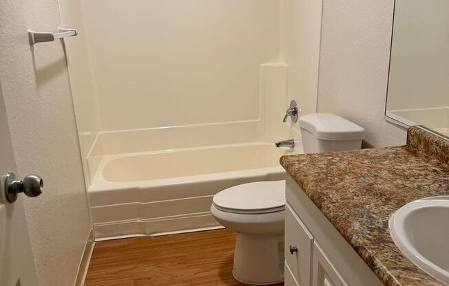 1 bed, 1 bath, 592 sqft, $1,129, Unit 185