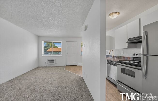 1 bed, 1 bath, 500 sqft, $1,337, Unit 1330-L6