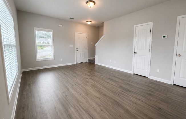 2 bed/2.5 bath Townhome -Close to Downtown Clayton!