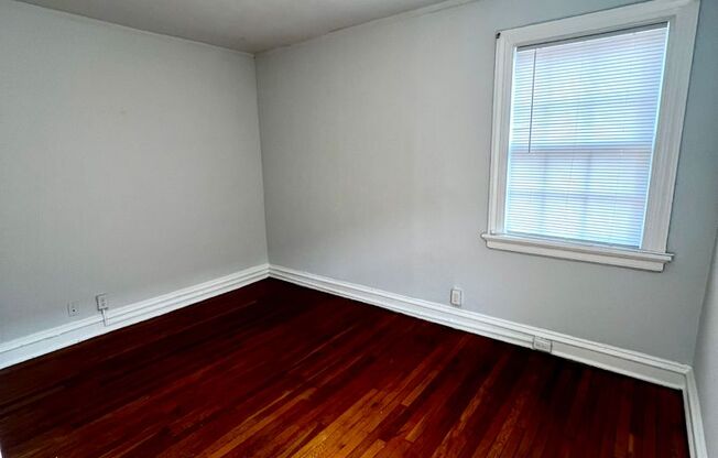 2 beds, 1 bath, $1,420, Unit Apt. 304