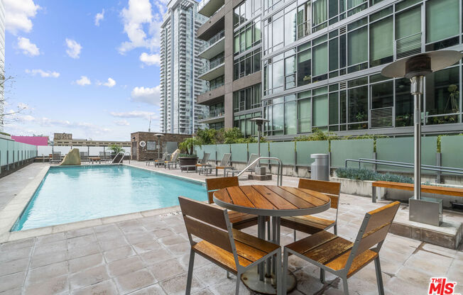 1 bed, 2 baths, 1,110 sqft, $4,000, Unit 815