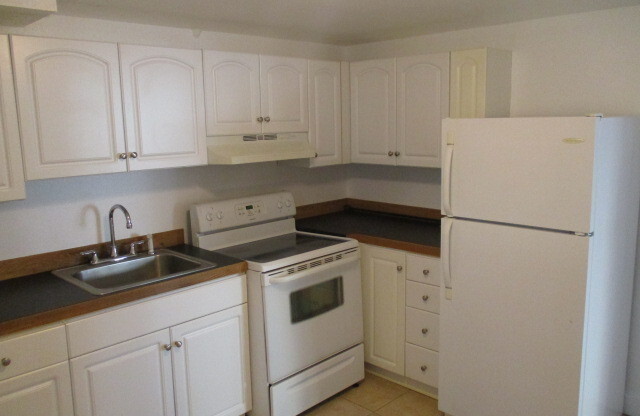 1 bed, 1 bath, 650 sqft, $995, Unit 5