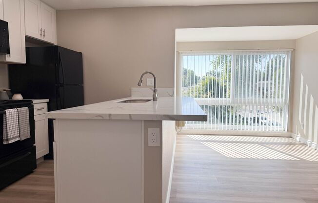 1 bed, 1 bath, 780 sqft, $2,395, Unit 08