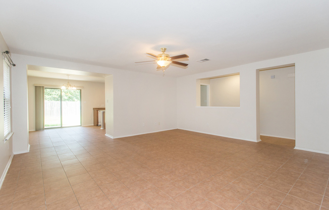 Close to Community Amenities!  Well maintained, one story home.