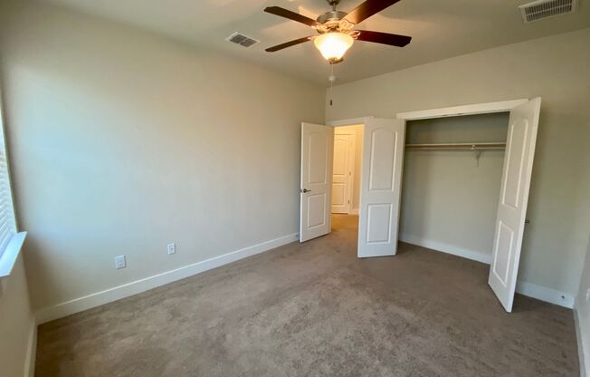 3 beds, 2.5 baths, $1,750, Unit # 24A