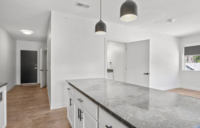 1 bed, 1 bath, 747 sqft, $1,420, Unit 210