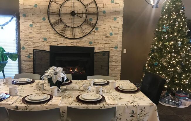 2 beds, 2 baths, 1,039 sqft, $1,595, Unit 3100