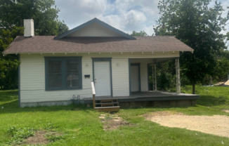 2121 N 15 ST