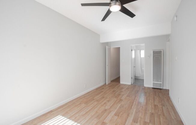 2 beds, 2 baths, $2,525, Unit 38