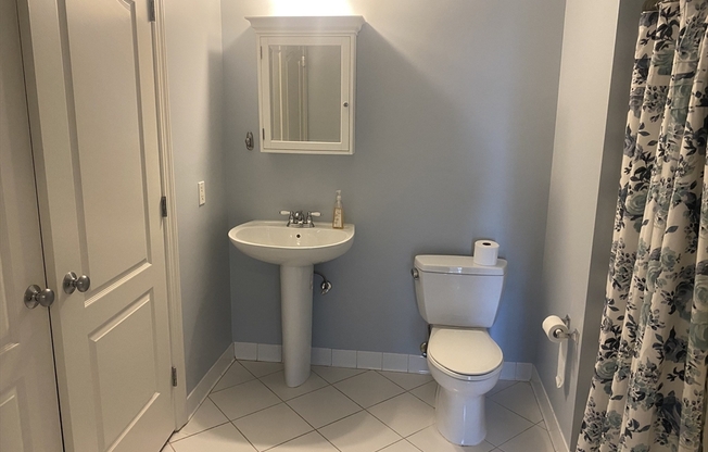 2 beds, 2 baths, 1,093 sqft, $2,600, Unit 1409