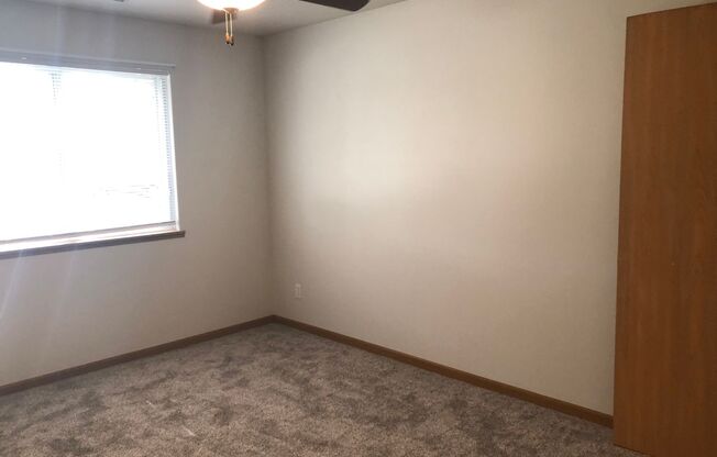 1 bed, 1 bath, 700 sqft, $750