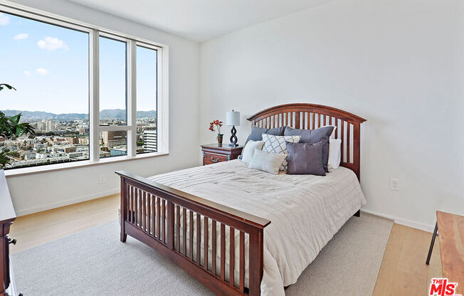 2 beds, 3 baths, 1,610 sqft, $5,950, Unit 2506