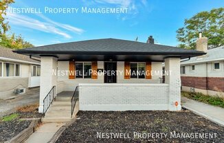 123 E HAMPTON AVE