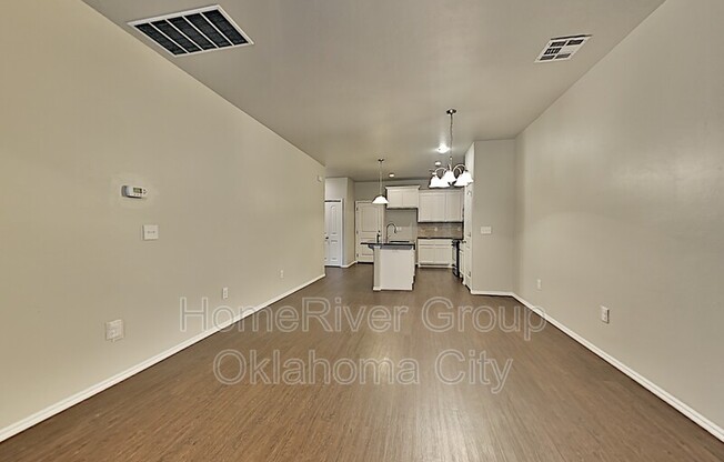 11206 COACHMANS RD