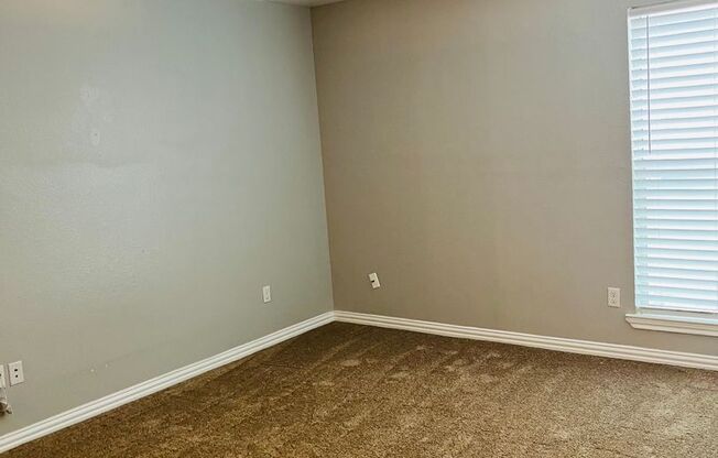 2 beds, 2 baths, $1,250, Unit Apt B