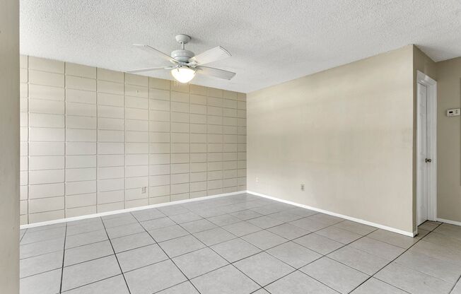 230 S 4 ST