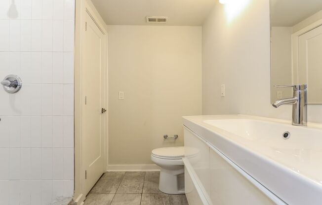 2106 N Percy Street LLC